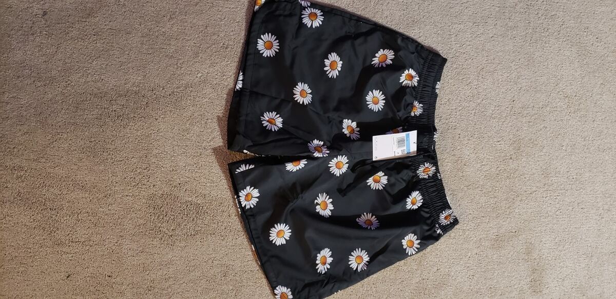 Mens Medium Nike Shorts Above Knee