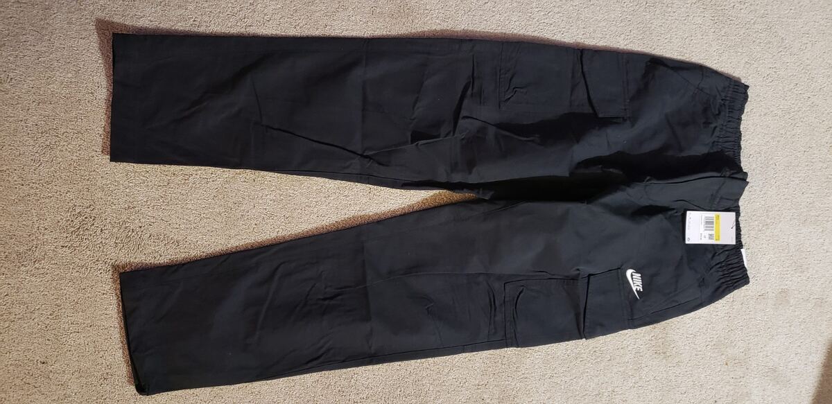 Nike cargo pants sm can fit med