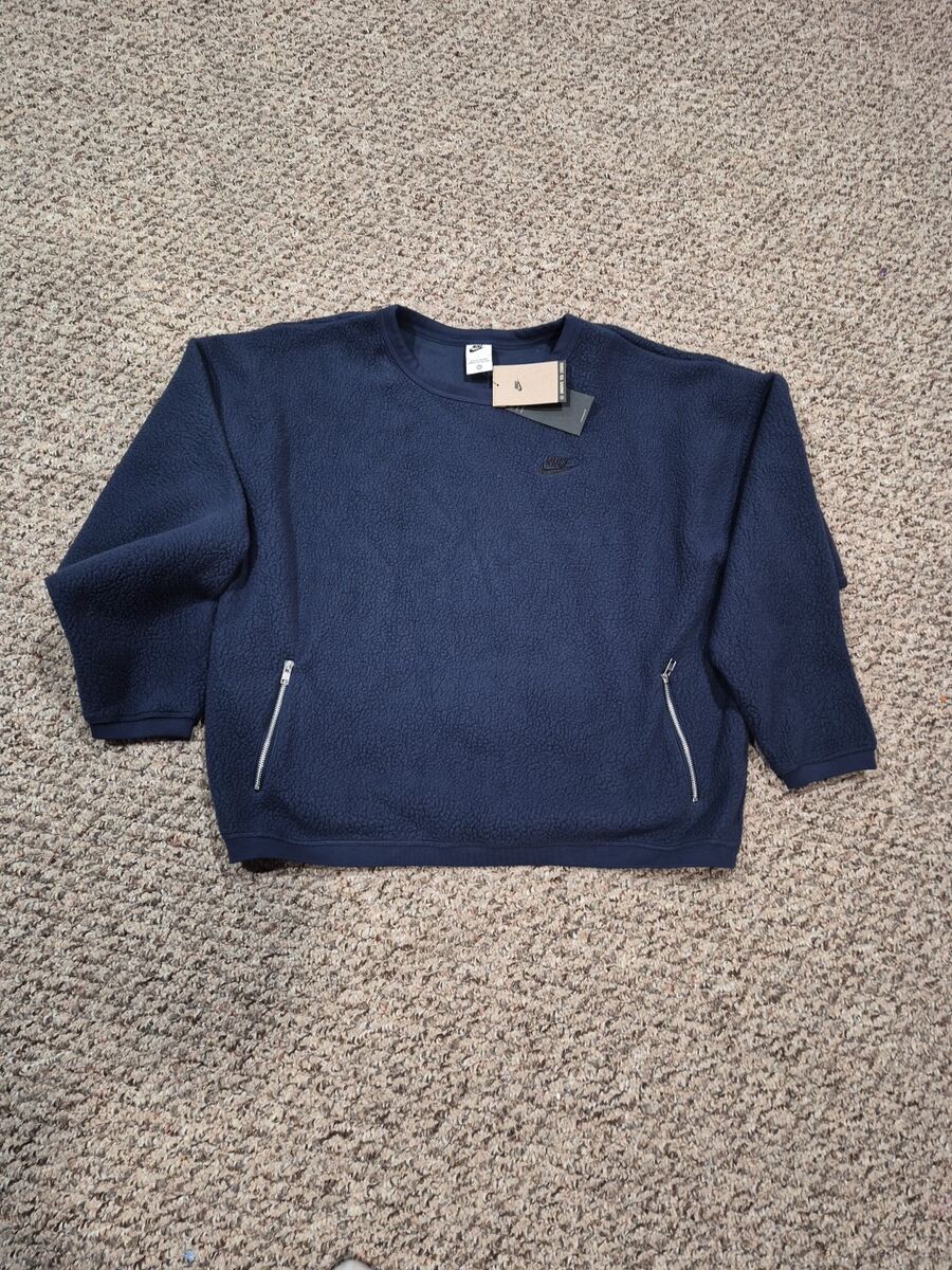Mens Large Nike Club Fleece Winterized Crew sweatshirt, featuring zipped pockets